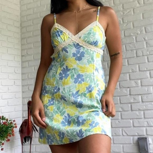 Libby Floral Slip Dress with Lace Trim (Green) - Picture 4 of 4